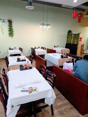 Fine River Dim Sum Restaurant （缘来轩） by null