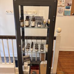 Helia Health & Beauty - Organic skincare products