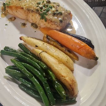 Amore Ristorante - Salmon & veggies - Italian Near Me - Naples, Florida