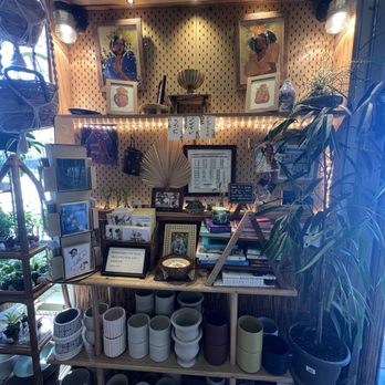 Pamana Plantas - Inside - Nurseries & Gardening Near Me - Berkeley, California Pamana Plantas - Inside - Nurseries & Gardening Near Me - Berkeley, California