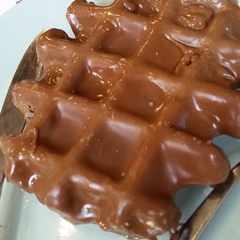 The King - Chocolate covered waffle - British Near Me - Amsterdam, New Hampshire