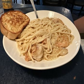 The Crab Plant - Restaurant - Shrimp & scallop Alfredo - Seafood Near Me - Crystal River, Florida The Crab Plant - Restaurant - Shrimp & scallop Alfredo - Seafood Near Me - Crystal River, Florida