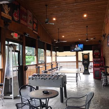 Papa Don's Pub - the inside of a restaurant - American Near Me - Akron, Ohio