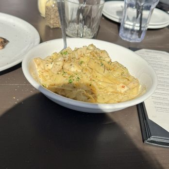 Cane Rosso - Chicken Fettuccine Alfredo - Salad Near Me - Arlington, Texas
