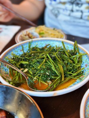 Red Sorghum 夜宴 by null