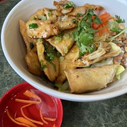 Vermicelli chicken bowl Vermicelli chicken bowl
