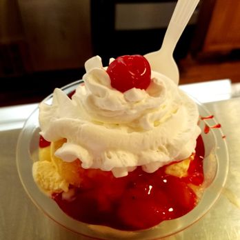 Cap’s Ice Cream - Cantaloupe and Mango Sundae - Ice Cream & Frozen Yogurt Near Me - Mount Prospect, Illinois Cap’s Ice Cream - Cantaloupe and Mango Sundae - Ice Cream & Frozen Yogurt Near Me - Mount Prospect, Illinois