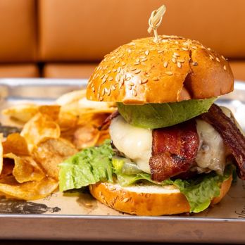 Tradesman Brighton - THE TRADESMAN BURGER - American Near Me - Boston, Massachusetts