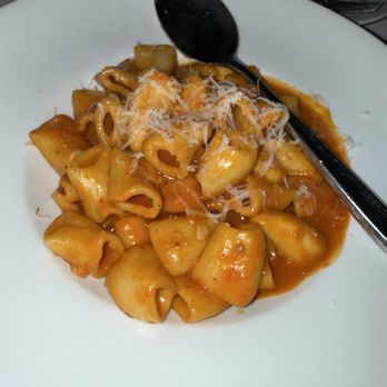 Crossroads Kitchen - Rigatoni alla vodka - Vegan Near Me - Los Angeles, California