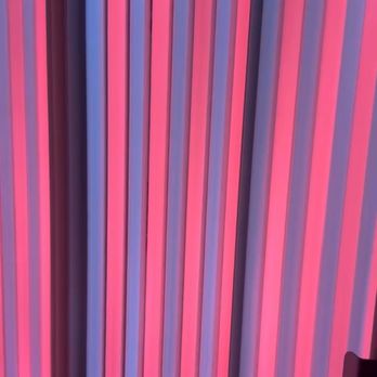 Desired Glow - Hybrid Level 5 Stand Up - Spray Tanning Near Me - Elmhurst, Illinois