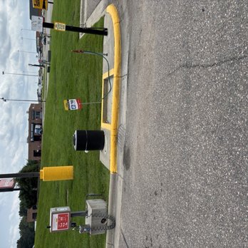 Love's Travel Stop - Gas Stations Near Me - Albert Lea, Minnesota