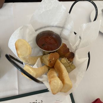 Gregorio's Trattoria - Garlic Knots and Bread Sticks - Italian Near Me - Potomac, Maryland