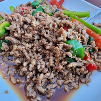 Monora Thai - Cerritos - Eh spicy beef basil... more like peppered beef - Thai Near Me - Cerritos, California