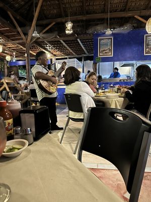 Mariscos Las Tres Islas by null
