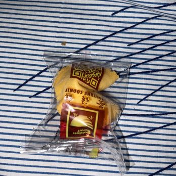 Hunan Cafe - Complimentary fortune cookie - Chinese Near Me - Pittsburgh, Pennsylvania