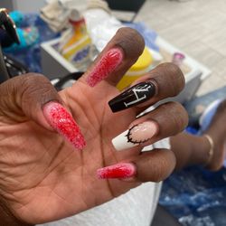 The Nail Lounge - Same