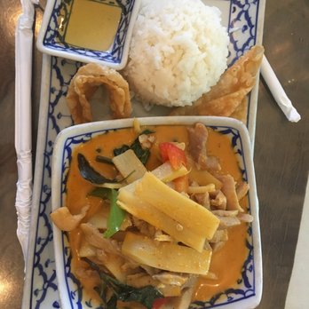 President Thai - Red curry lunch special - Thai Near Me - Pasadena, California