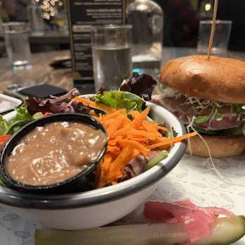 Batch & Brine - Ahí tuna burger w/ Wasabi Aioli and balsamic vinaigrette salad. - Burgers Near Me - Lafayette, California