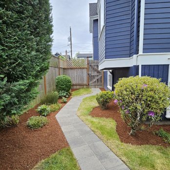 Dos Amigos Gardening Service - Bushes trimmed, tree trimmed, new bark, weeding - Gardeners Near Me Dos Amigos Gardening Service - Bushes trimmed, tree trimmed, new bark, weeding - Gardeners Near Me