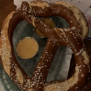 Beachcrest - Jumbo Bavarian Pretzel - Beer Bar Near Me - Gleneden Beach, Oregon