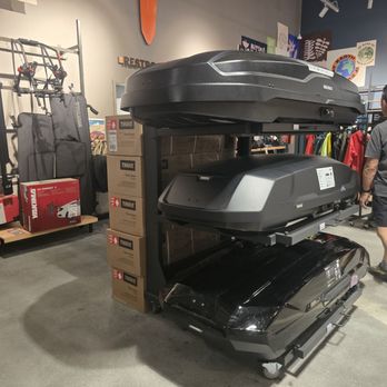 REI - Sporting Goods Near Me - Rancho Mirage, California