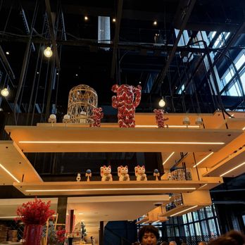 Momosan Ramen Boston - Maneki neko above the bar - Bars Near Me - Boston, Massachusetts