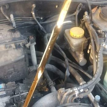 Jiffy Lube - The oil is so above full it is ridiculous. 2x the oil needed. Todd the owner won't admit wrongdoing. Didn't drain old oil, just put more in. - Oil Change Stations Near Me - Louisville, Kentucky