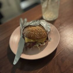 Abigail Hall - Smash burger