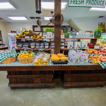 Saunderskill Farm Market - Inside, baked goods, pastries, produce - Bakeries Near Me - Accord, New York Saunderskill Farm Market - Inside, baked goods, pastries, produce - Bakeries Near Me - Accord, New York