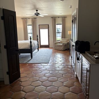 La Palmilla Texas - Villa - Resorts Near Me - Glen Rose, Texas La Palmilla Texas - Villa - Resorts Near Me - Glen Rose, Texas