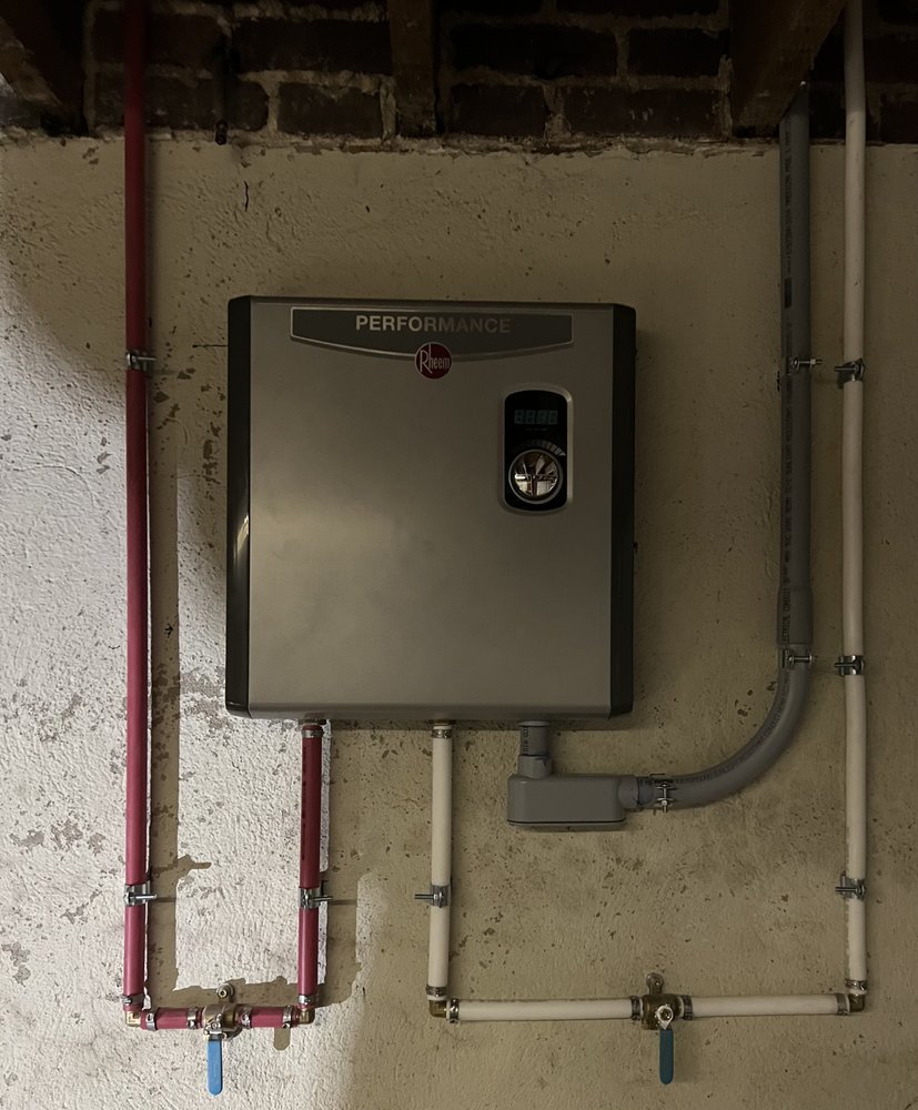 Slide of Pineview of Salisbury