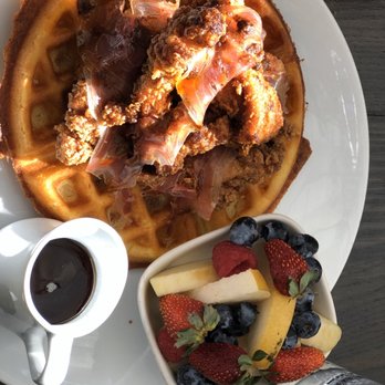 AOC - Spanish Fried Chicken & Cornmeal Waffle and Market Fruit - Cocktail Bars Near Me - Los Angeles, California