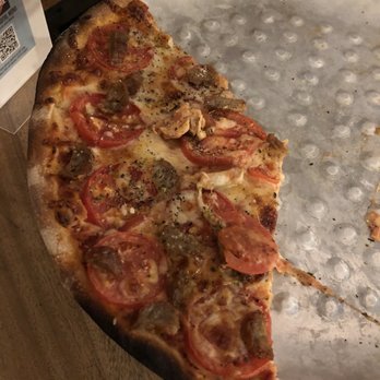 Offshore Ale - Pizza - Breweries Near Me - Oak Bluffs, Massachusetts