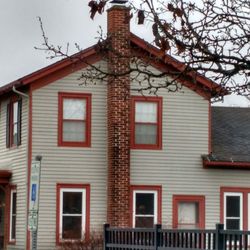 Bella-gia Boutique - Store is in an old house.