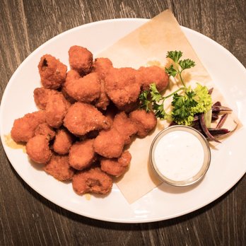 Corinne Denver - Buffalo Cauliflower - so amazing Instagram: EatDrinkNRepeat - Breakfast & Brunch Near Me - Denver, Colorado