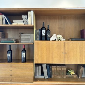 Faust - Wine Tasting Room Near Me - St. Helena, California