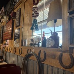 Live Oak Restaurant Sports Grill - Wall Decor