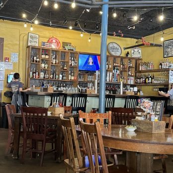Puckett's Restaurant - Barbeque Near Me - Franklin, Tennessee