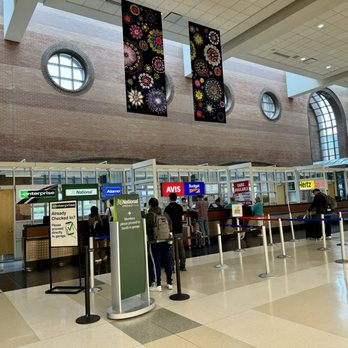 ALBANY INTERNATIONAL AIRPORT - Updated January 2026 - 358 Photos & 302