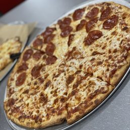 Half pepperoni half cheese Half pepperoni half cheese