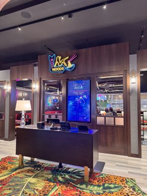 Hot Noods Noodle Bar by null
