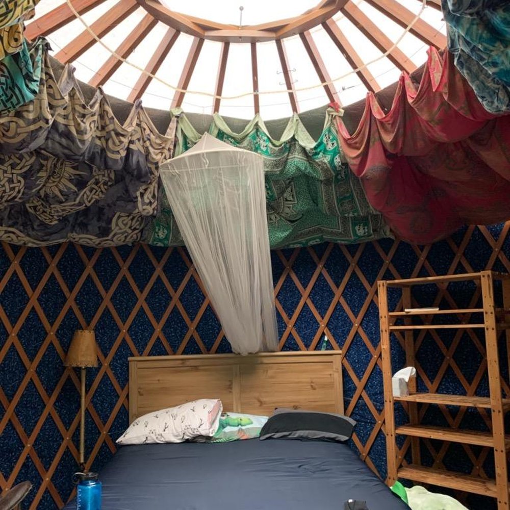 Paca Pride Guest Ranch - Queen mattress (moderate comfort; 2 adults, one toddler and a dog will do that lol) in the yurt. - Hiking Near Me - Granite Falls, Washington
