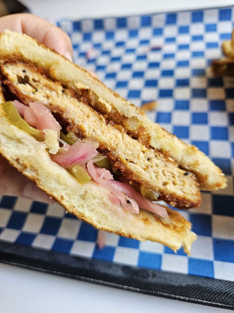 Burgers at Iggy’s Organic Burger in Healdsburg