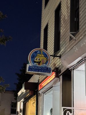 Mariscos El Submarino by null