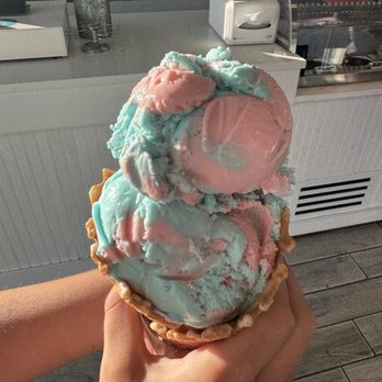 Melt - 2 scoops of cotton candy- huge - Ice Cream & Frozen Yogurt Near Me - North Myrtle Beach, South Carolina