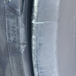 Cracked rim Cracked rim