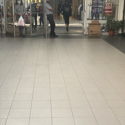 Peanut Plaza - Creapy security personnel that gawks at all females entering and does not enforce face masks wearing