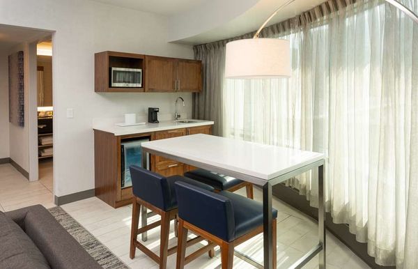 Hilton Fairfax by null
