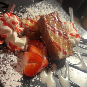 Fin & Feathers Restaurant - Strawberry shortcake - Seafood Near Me - Las Vegas, Nevada