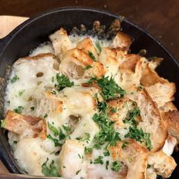 Garlic cheese bread